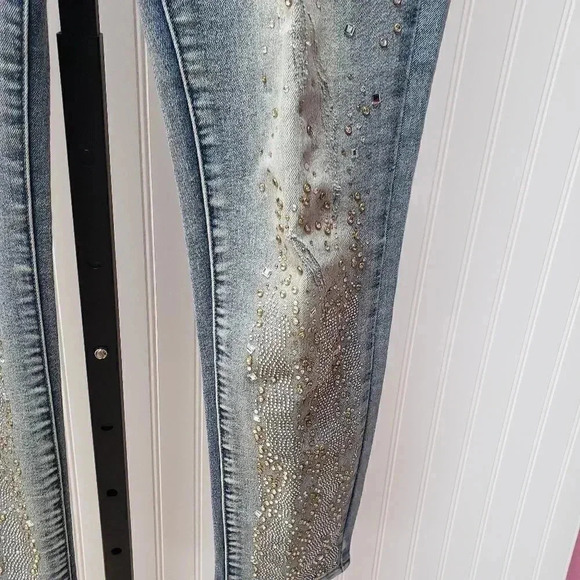 Venus Distressed Embellished Jeans - Picture 3 of 11